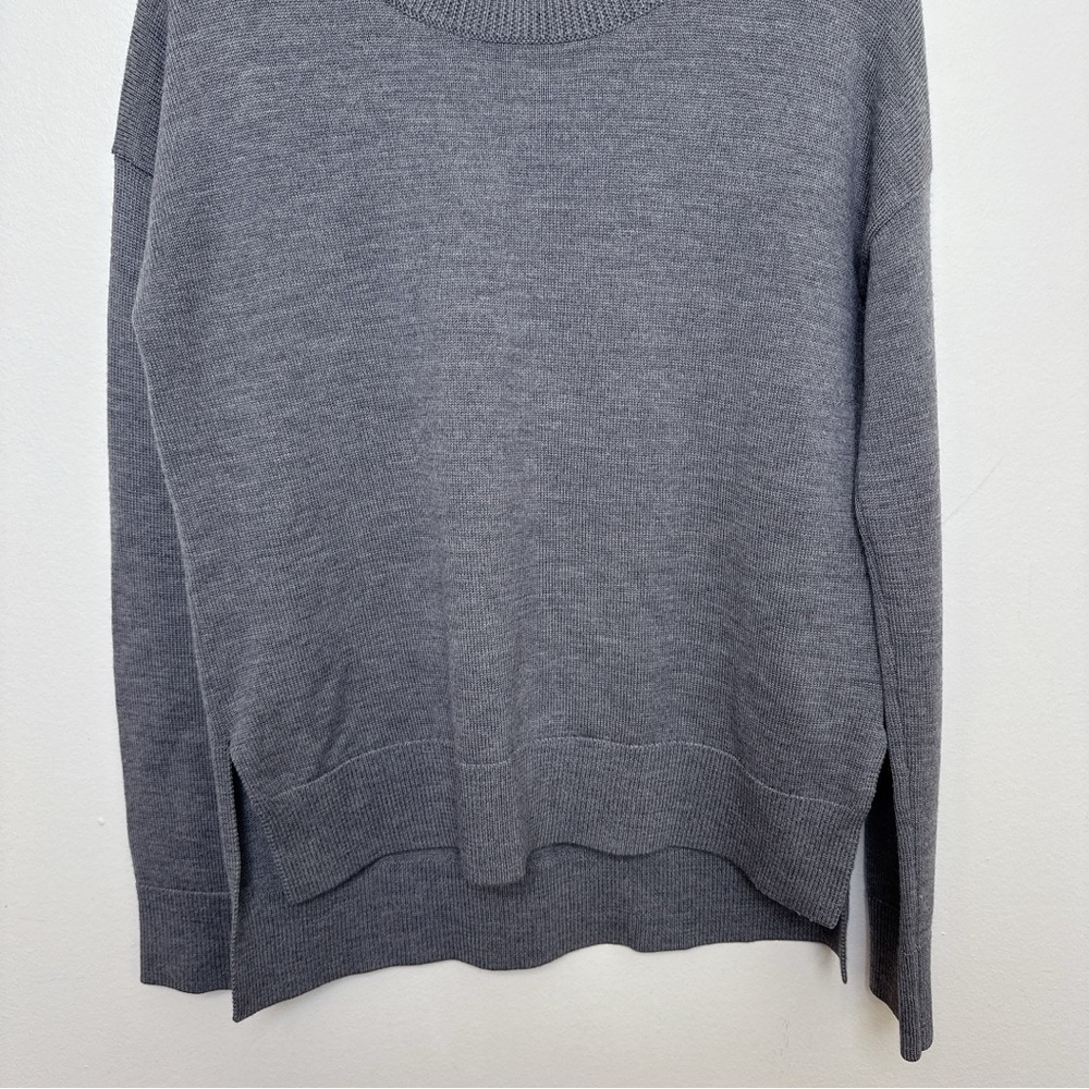 Aritzia Babaton Womens Xsmall Gunnar Merino Wool Sweater CN Grey Color - Picture 4 of 14